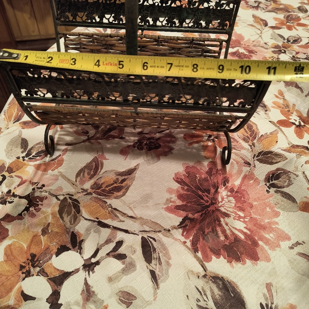 Vintage Magazine Rack - Picture 5 of 7